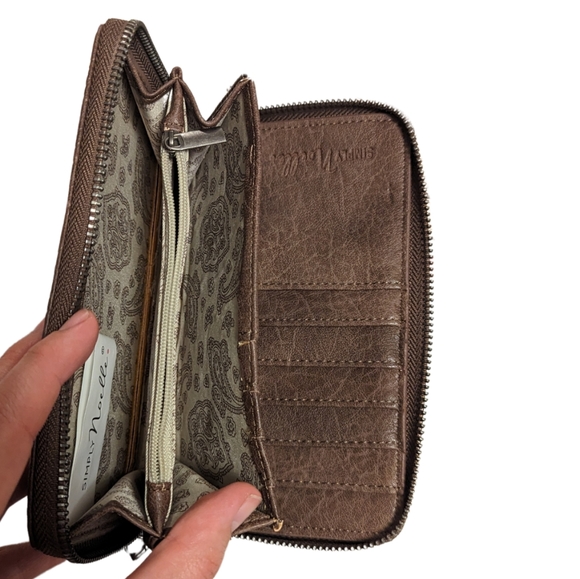 Simply Noelle Leather Wristlet Wallet - Picture 3 of 4